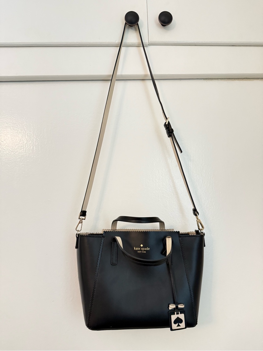 Kate Spade Lily Avenue Carrigan black patent leather scalloped tote